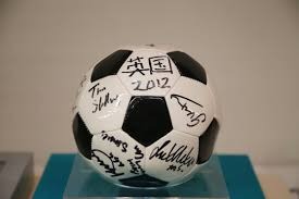 米勒连续投进个三分球拿下19 分，黄蜂中场领先雷霆17 分